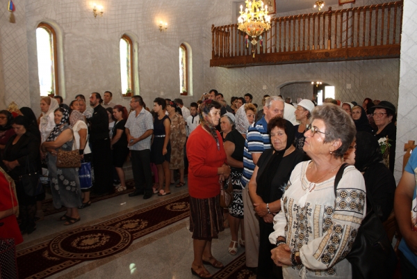 Slujba de sfinţire a bisericii din localitatea Peicani, comuna Găgești, 28 iulie 2019