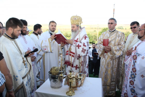 Slujba de sfinţire a bisericii din localitatea Peicani, comuna Găgești, 28 iulie 2019