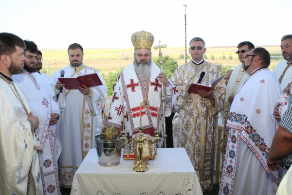 Slujba de sfinţire a bisericii din localitatea Peicani, comuna Găgești, 28 iulie 2019