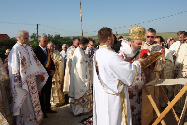 Slujba de sfinţire a bisericii din localitatea Peicani, comuna Găgești, 28 iulie 2019