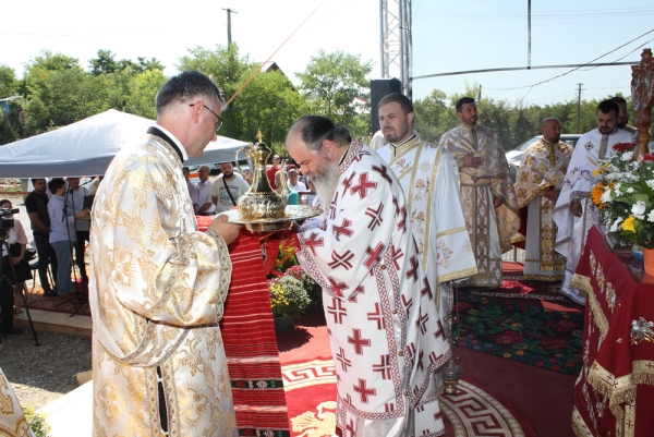 Slujba de sfinţire a bisericii din localitatea Peicani, comuna Găgești, 28 iulie 2019