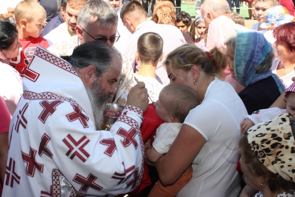 Slujba de sfinţire a bisericii din localitatea Peicani, comuna Găgești, 28 iulie 2019