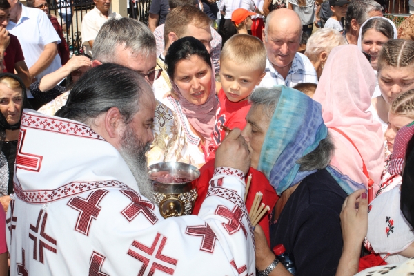 Slujba de sfinţire a bisericii din localitatea Peicani, comuna Găgești, 28 iulie 2019